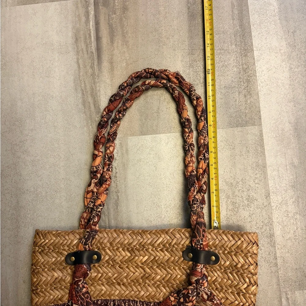 Bohemian Woven Straw and Patterned Tote Bag - Picture 4 of 7
